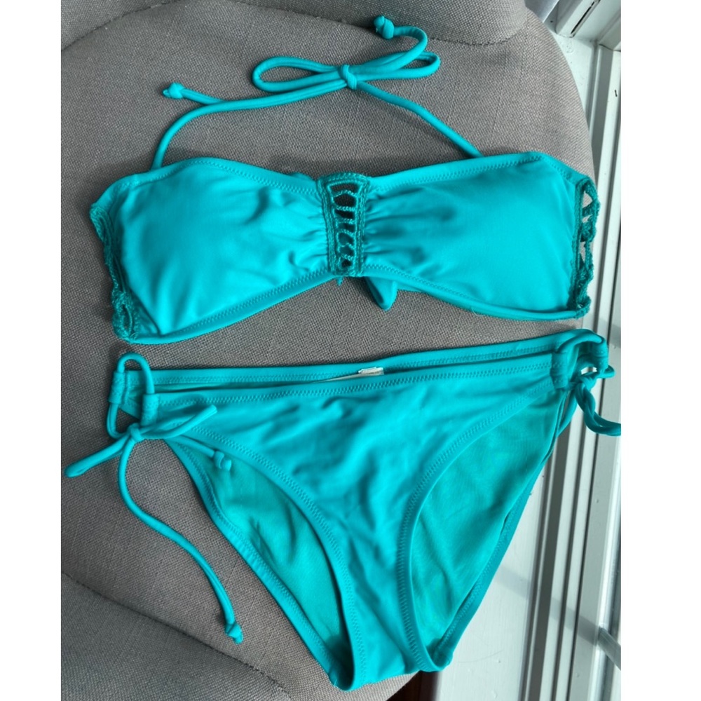 American Eagle turquoise bikini set